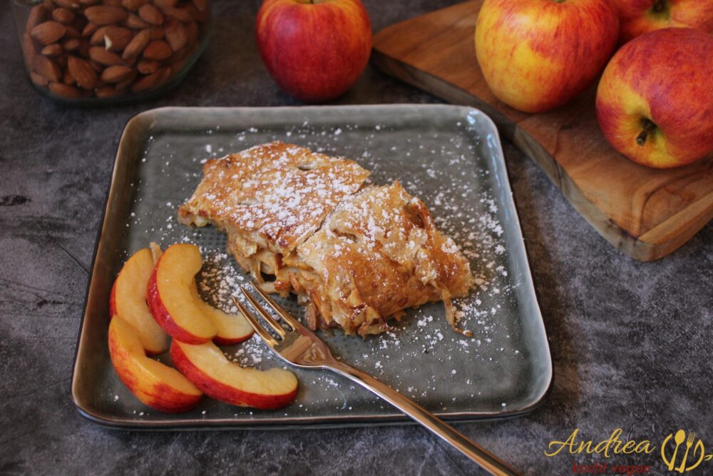 Schneller Apfelstrudel mit veganem Blätterteig - Andrea kocht vegan